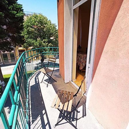 Pink Guest House Обзор Екстер'єр фото