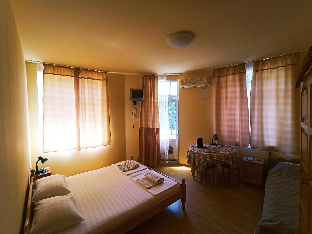 Pink Guest House Обзор Екстер'єр фото