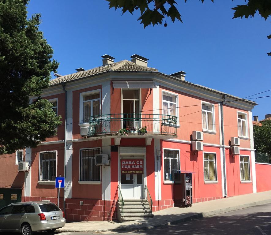 Pink Guest House Обзор Екстер'єр фото
